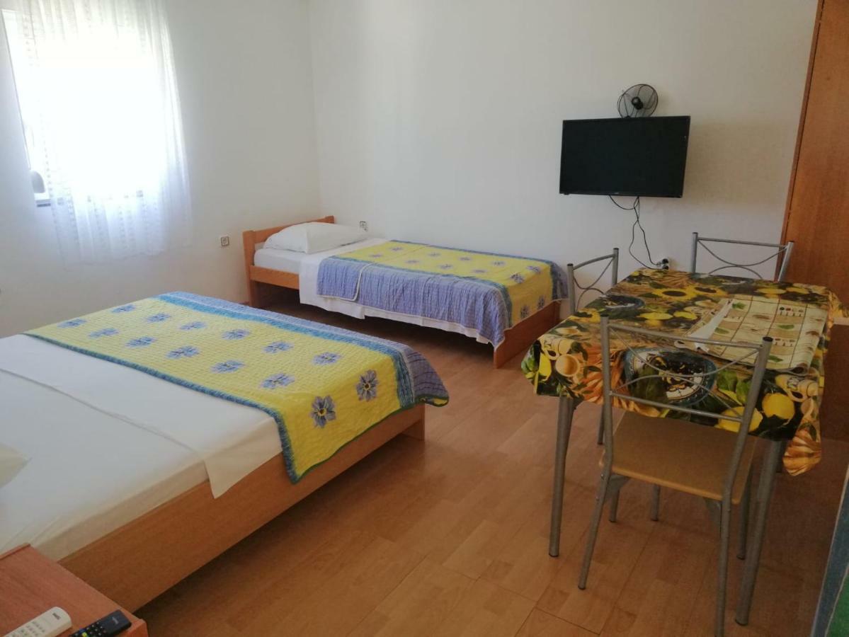 Apartmani Kovacic Murter Exterior foto